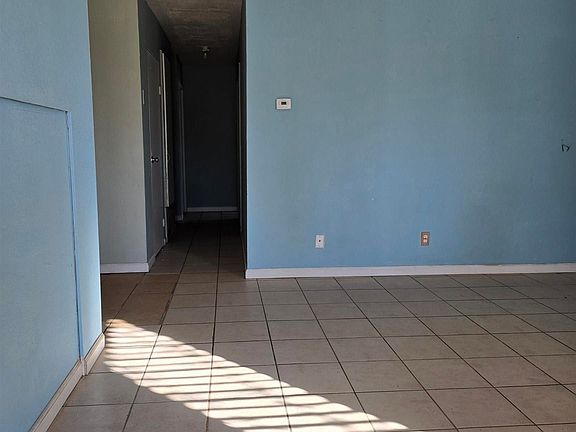 4th image of 1501 Pecan Dr