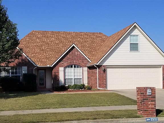 2nd image of 2321 Pheasant Dr