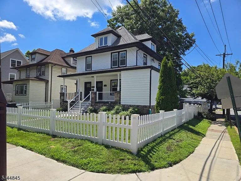 50 Elm Rd — Photo 20