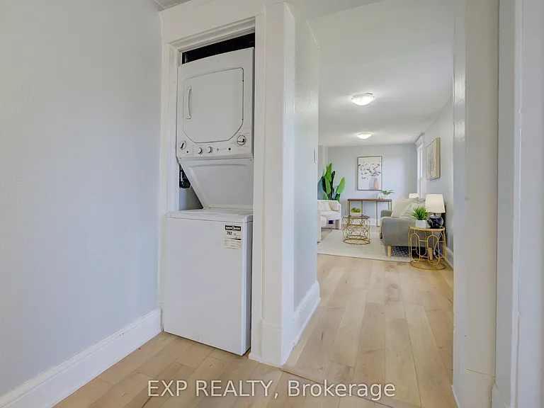 63 Brook St #UPPER — Photo 4
