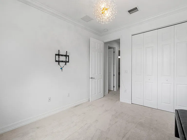 8300 Calabria Lakes Dr — Photo 38