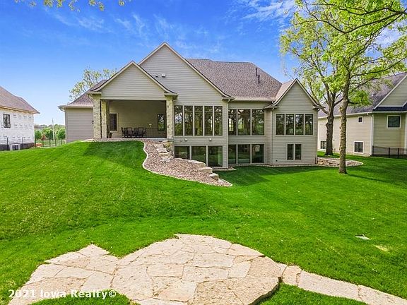 2nd image of 14105 Beechwood Dr