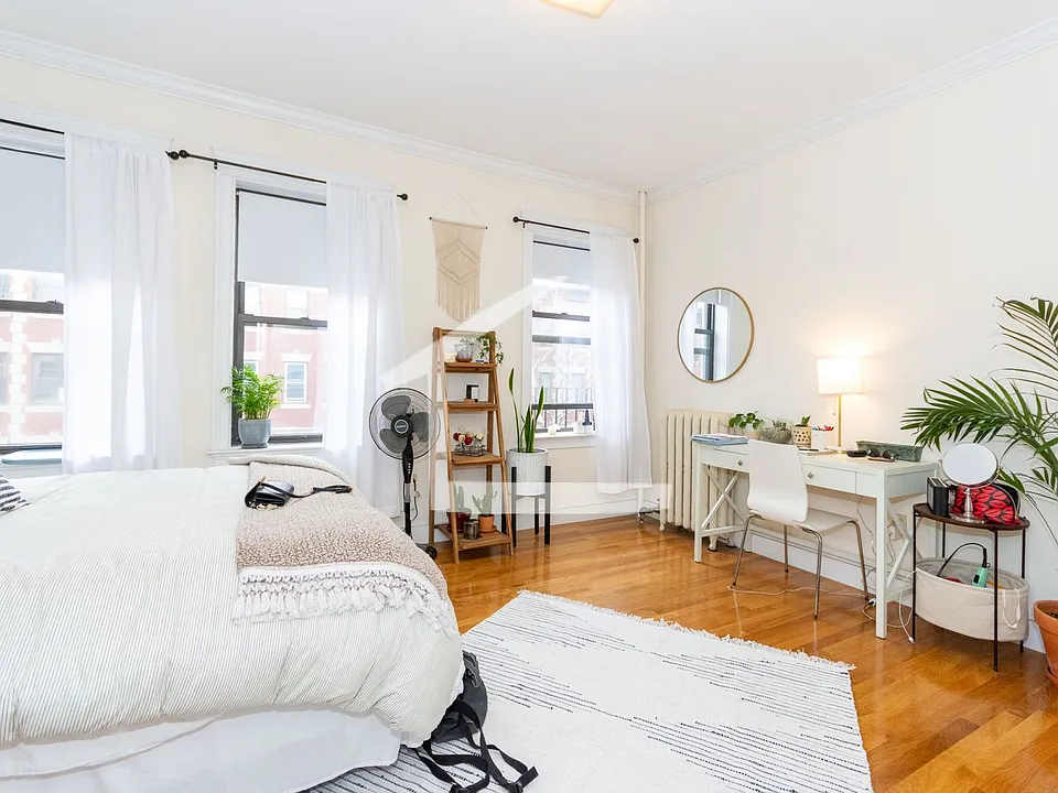 37 Glenville Ave #4