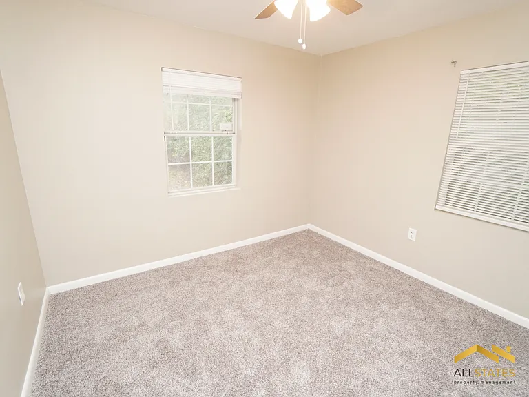 2808 Southwood Dr — Photo 13