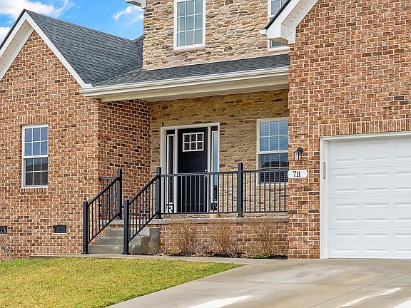 2nd image of 711 Goldenwood Dr