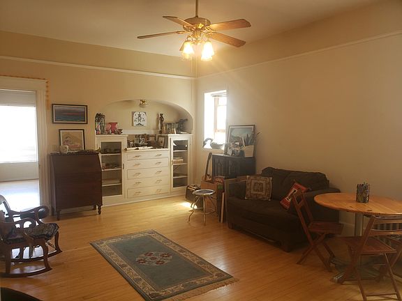 4th image of 134 S Ludington St