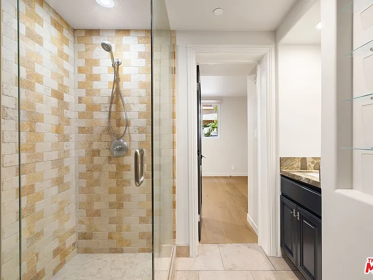 16123 Sunset Blvd #105 — Photo 11