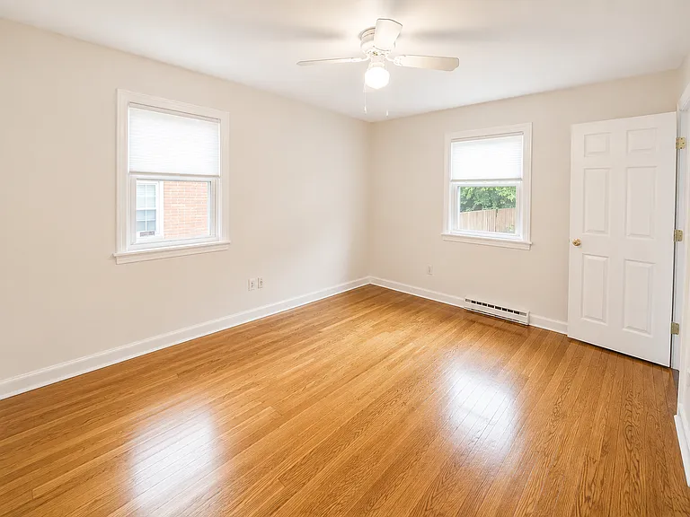 3931 Manner Dale Dr — Photo 10