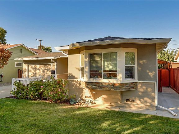 2nd image of 1225 Lynn Way