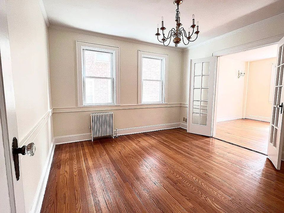 2nd image of 20-30 27th St #1