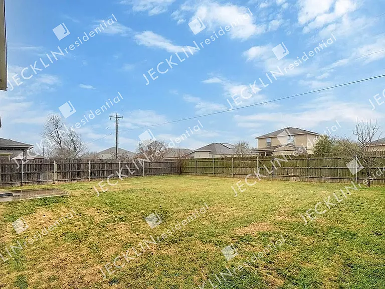 206 Mossy Rock Dr — Photo 28