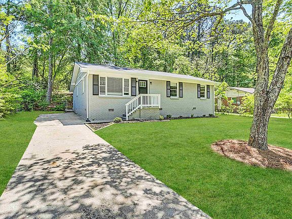 3rd image of 6195 Cedar Wood Dr