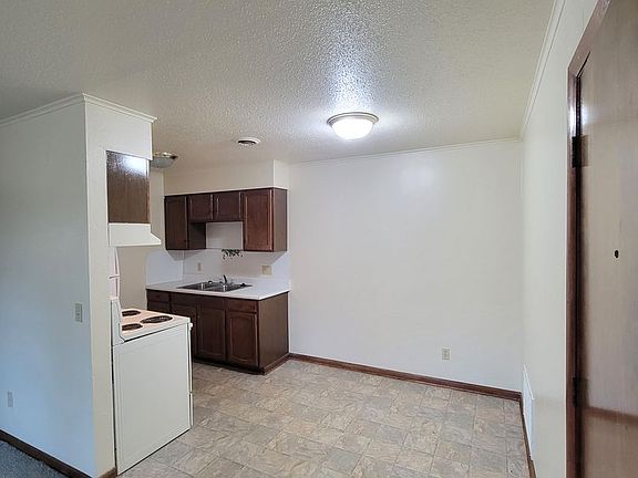 3rd image of 701 4th St #Wa2