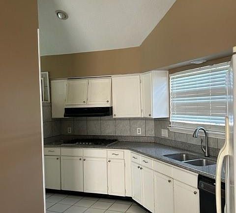 5th image of 9311 Eagle Creek Ln