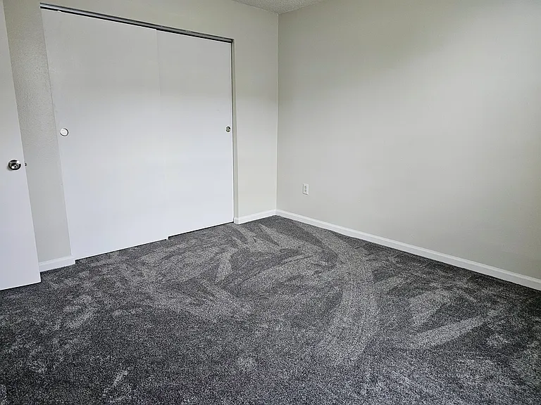 329 N Columbine St #C — Photo 5