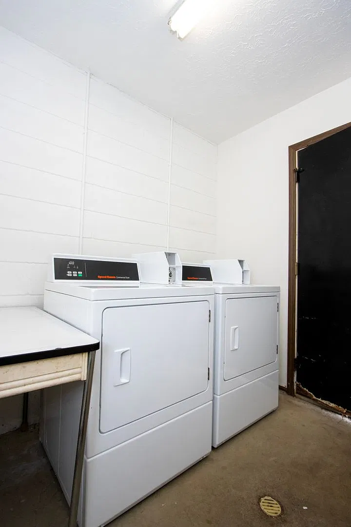 Two bedroom apartment — Photo 2