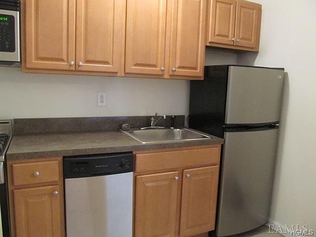 1st image of 11 Park Ave APT 6H