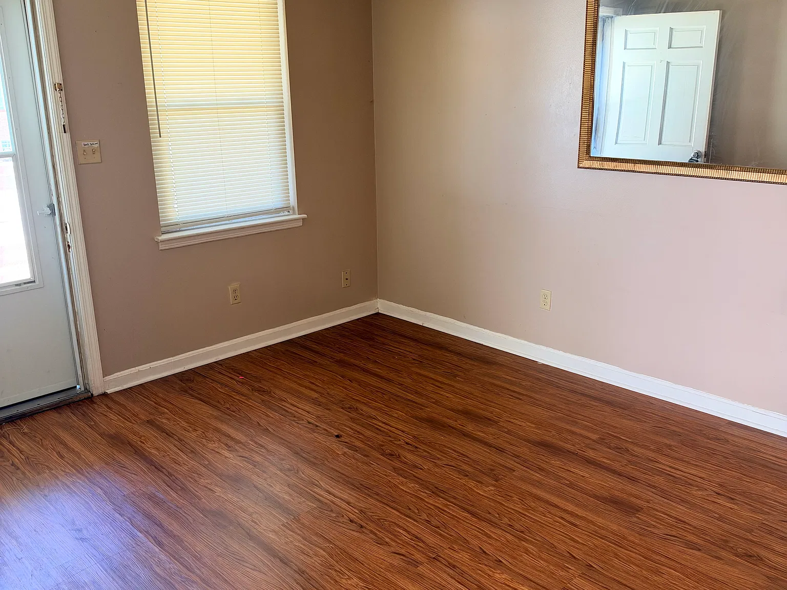 2 bed, 850 sqft, $1,000 — Photo 2