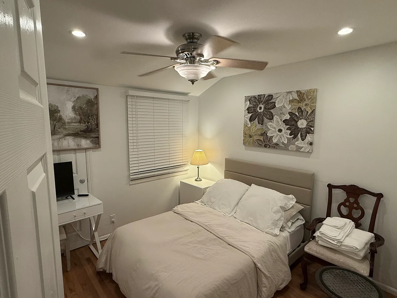5697 Meridian Ave — Photo 1