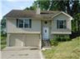 1421 Olive St, Leavenworth, KS 66048