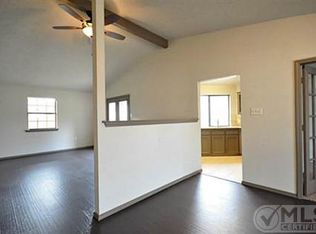 5404 Spring Willow Dr, Arlington, TX 76018