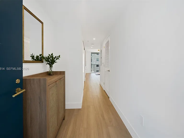 90 NE 32nd St #914 — Photo 7