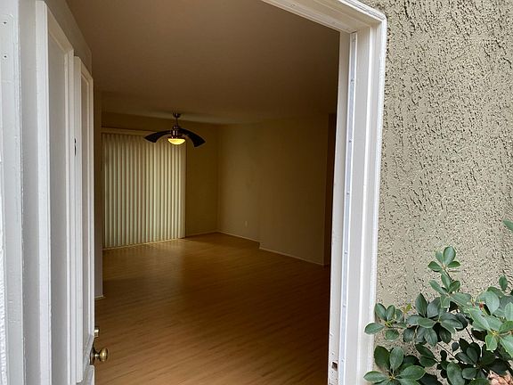 4th image of 10746 Blix St APT 106