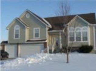 2353 SW Switchback Ct, Lees Summit, MO 64082