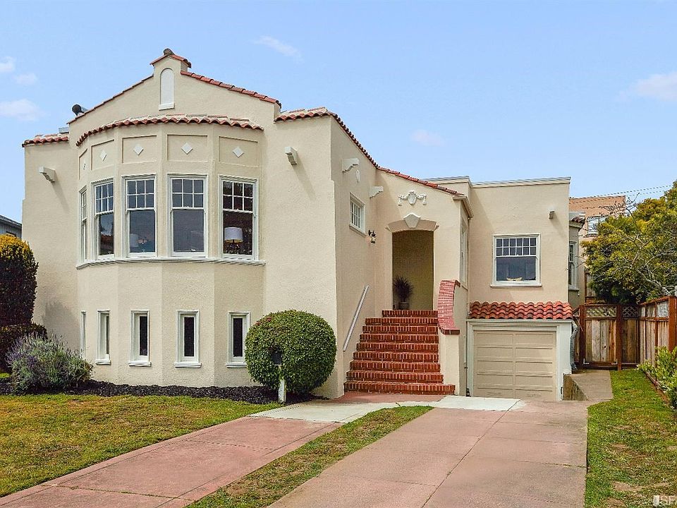 1st image of 34 Entrada Ct