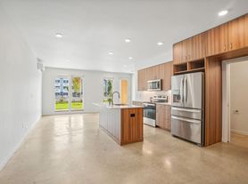 Ellis Apartments