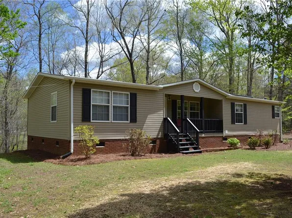 231 Summertime Dr, Stoneville, NC 27025