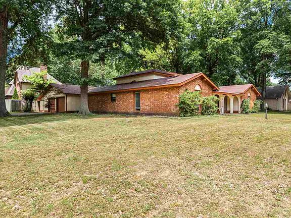 2nd image of 8224 Echo Hills Ln