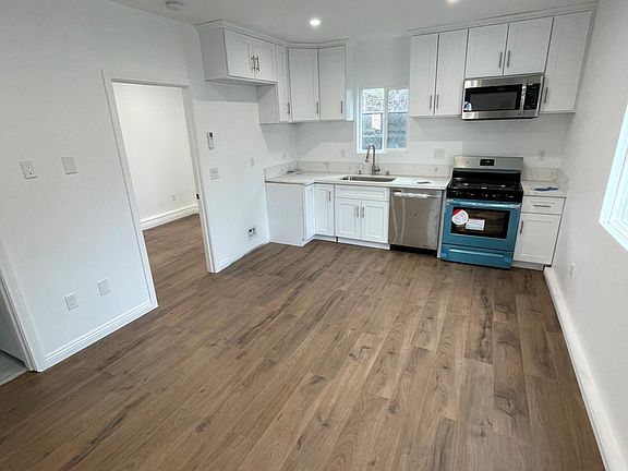 2nd image of 10722 Nassau Ave
