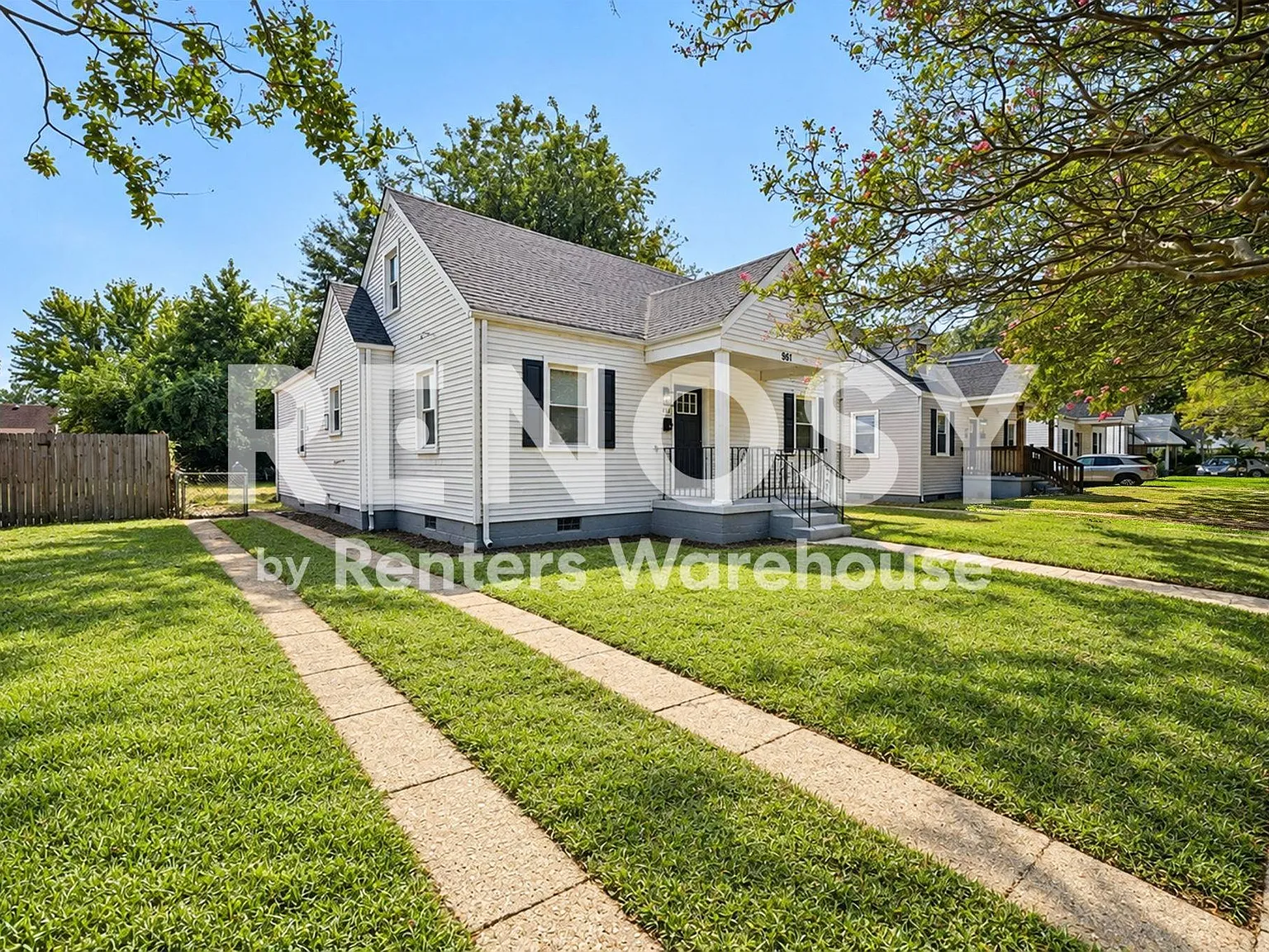 Charming Home! — Photo 4