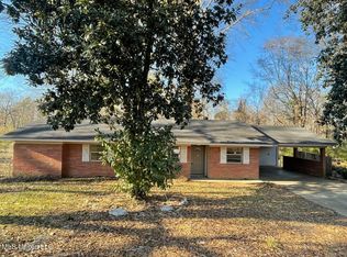 2282 Upper Dr, Pearl, MS 39208