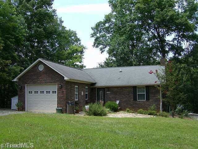 1st image of 220 Arroyo Dr
