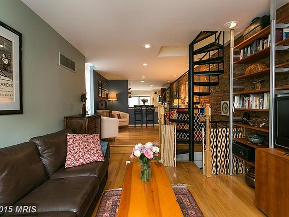 4th image of 419 Grindall St