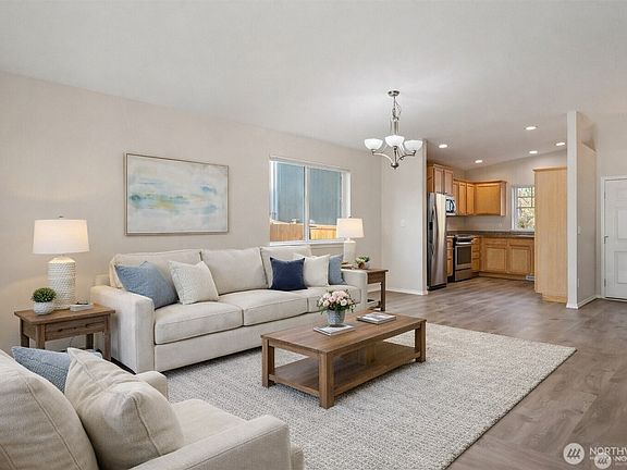 5th image of 1224 183rd Street Ct E