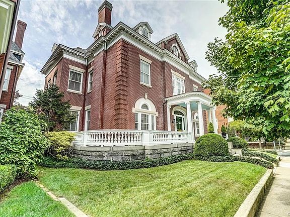 3rd image of 1839 Monument Ave
