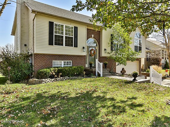 2nd image of 3264 Bluegrass Dr