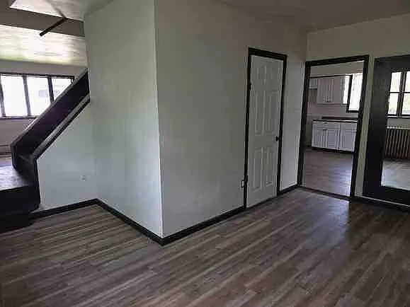 548 Heath St — Photo 22