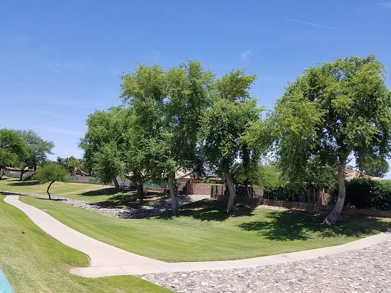 17701 N Woodrose Ave — Photo 21