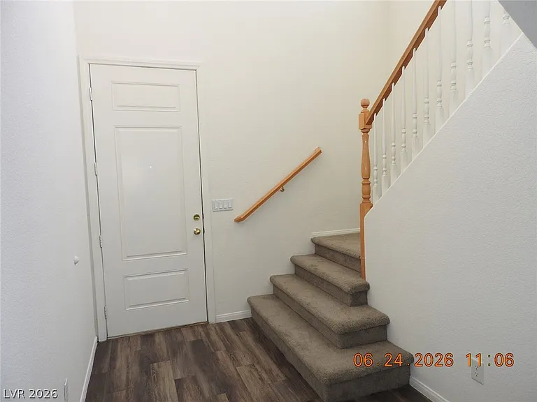 521 Dolphin Peak Ct — Photo 20