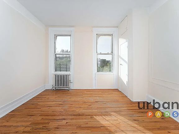 5th image of 1118 Madison St #3A