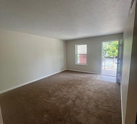 4th image of 326 Battle Ave APT A2