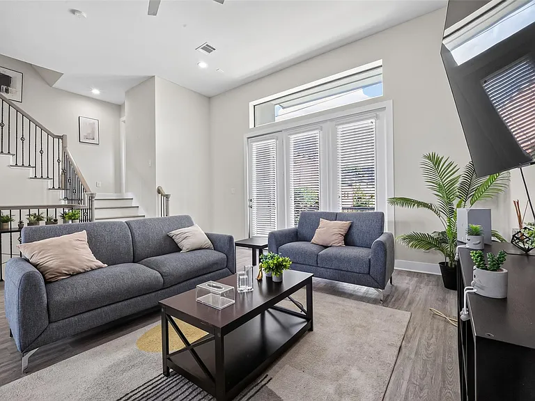 4104 Marina St — Photo 24