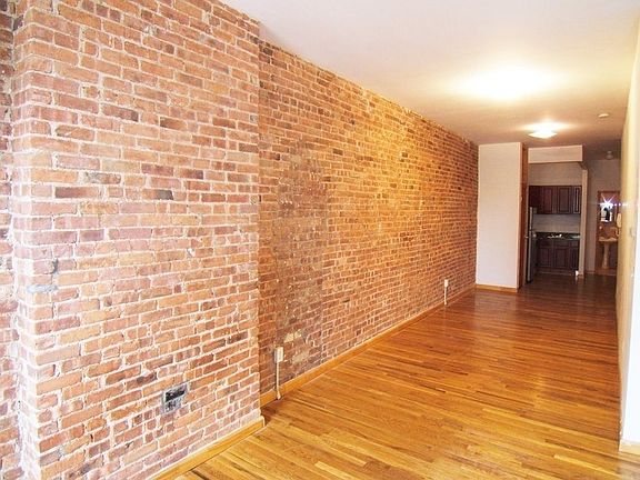 2nd image of 1064 Myrtle Ave #1