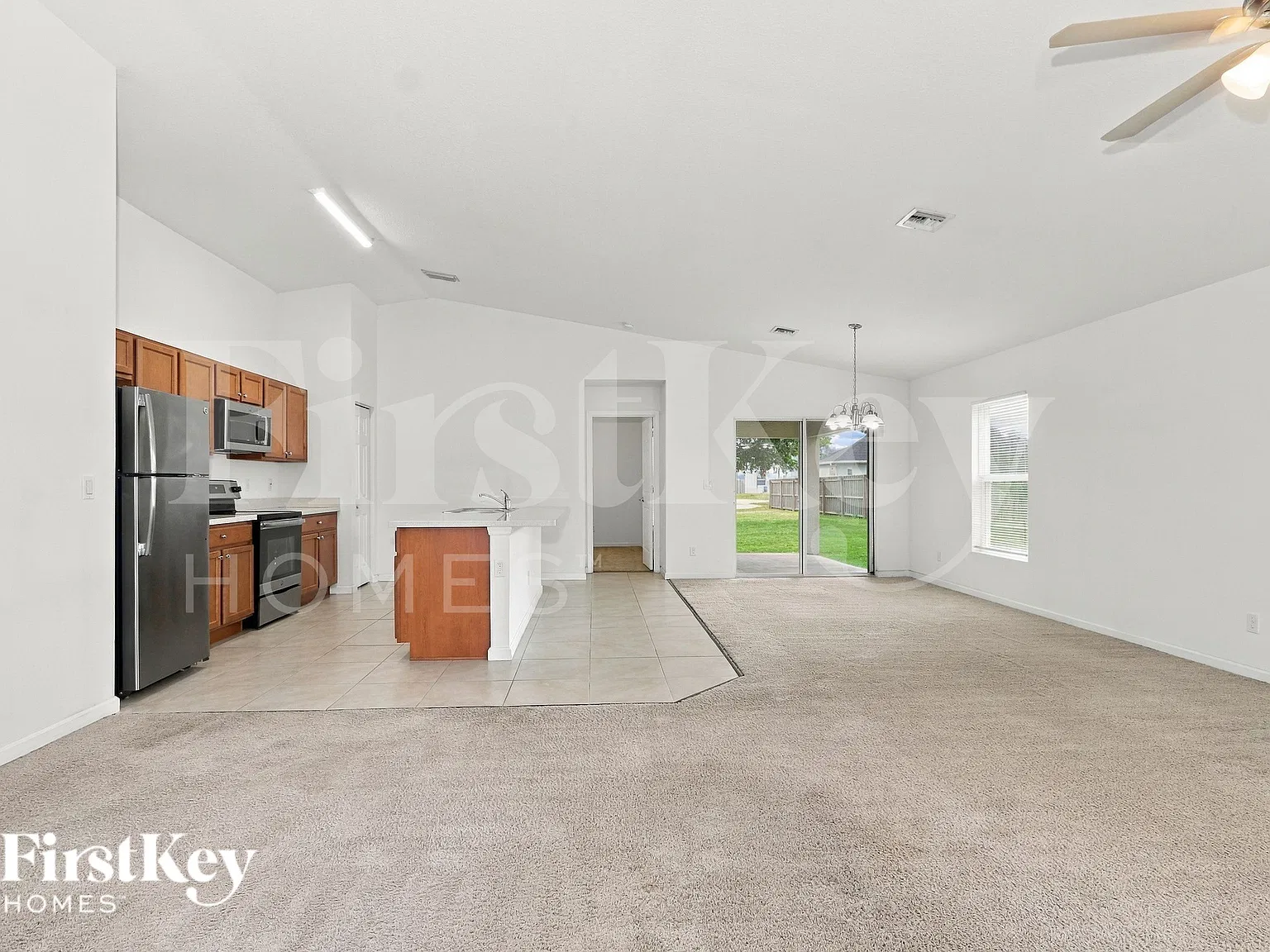 3 bed, 2.0 bath, 1597 sqft, $2,450 — Photo 3