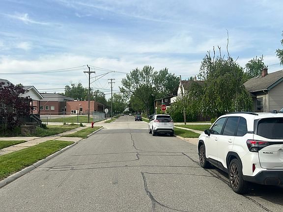 4th image of 2844 Grayson St