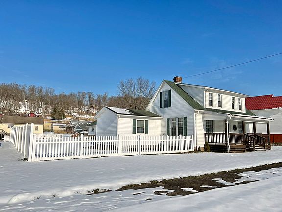 2nd image of 221 Brownlow Ave